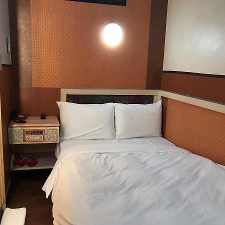 Huang Kai Hotel Тайчжун Екстер'єр фото